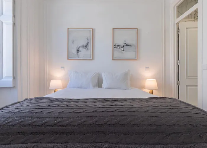 Appartement Hidden Oasis With Pool By Lovelystay