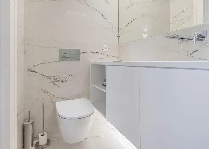 Hidden Oasis With Pool By Lovelystay *