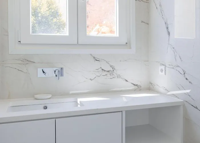 Hidden Oasis With Pool By Lovelystay 公寓