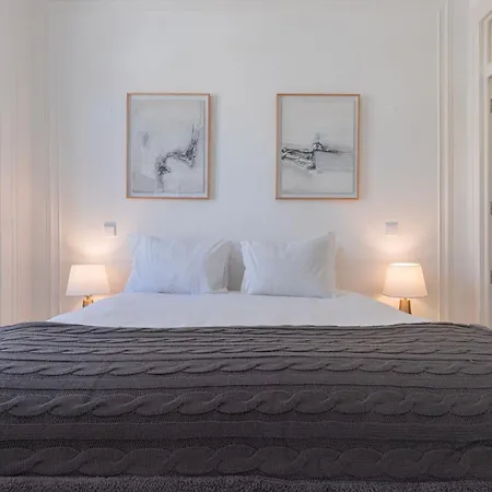 Appartement Hidden Oasis With Pool By Lovelystay