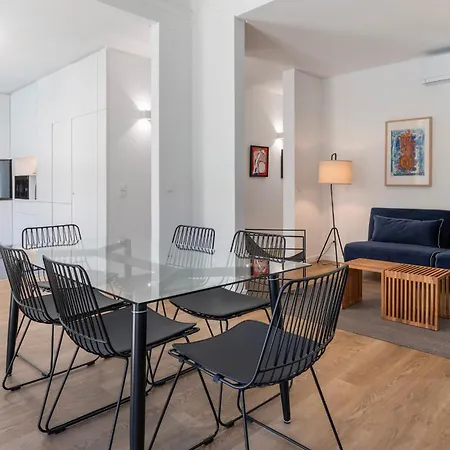 Appartement Hidden Oasis With Pool By Lovelystay