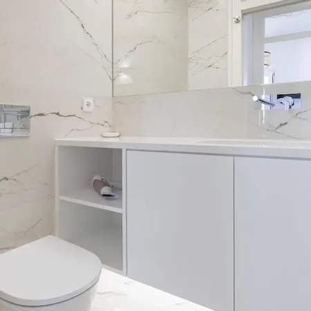 Hidden Oasis With Pool By Lovelystay Appartement Lissabon