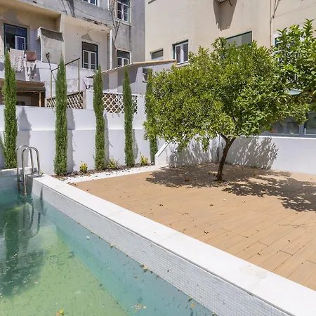Hidden Oasis With Pool By Lovelystay Appartement