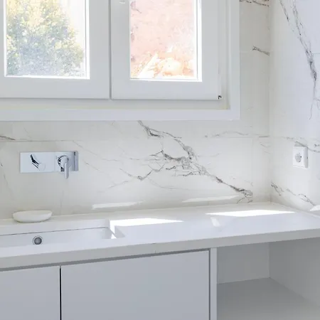 Hidden Oasis With Pool By Lovelystay 公寓